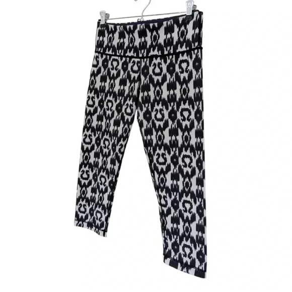 Lululemon Wunder Under Crop Ikat Print Rare 2011 Black Purple White Women's 6 - Picture 4 of 11